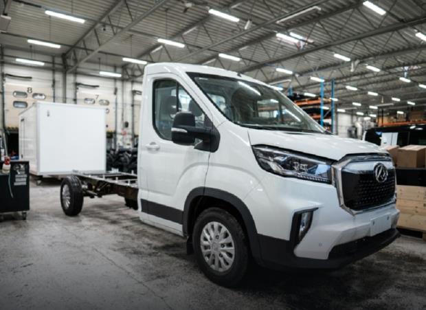 Maxus e-Deliver 9 L4H0 chassis cab 200hv 65 kWh akku