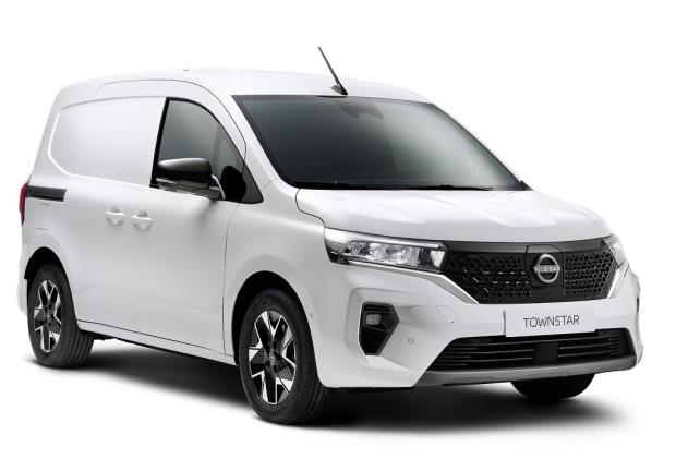 Nissan Townstar Van Electric 45KWH N-Connecta L1 3 seater Blind FD + Blind SSD