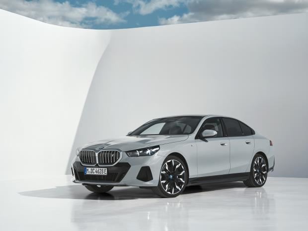 BMW i5 G60 xDrive40