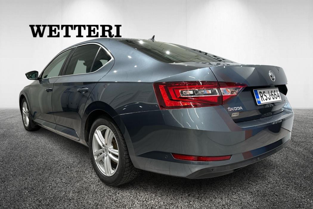 SKODA Superb 2016