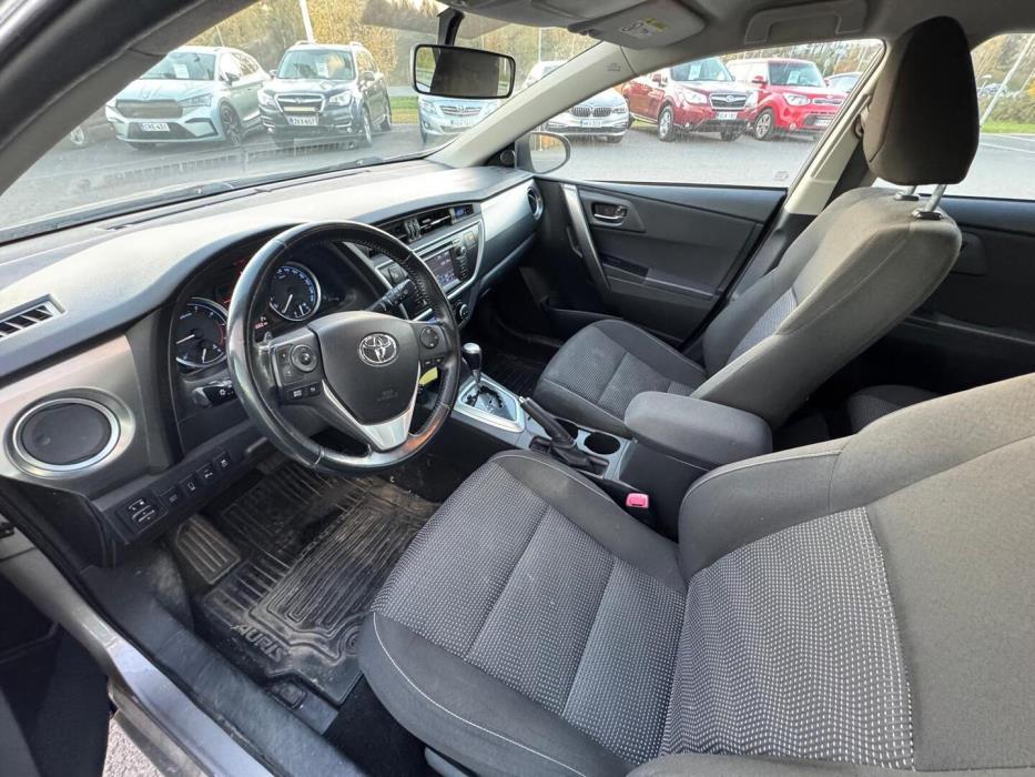 TOYOTA Auris 2014