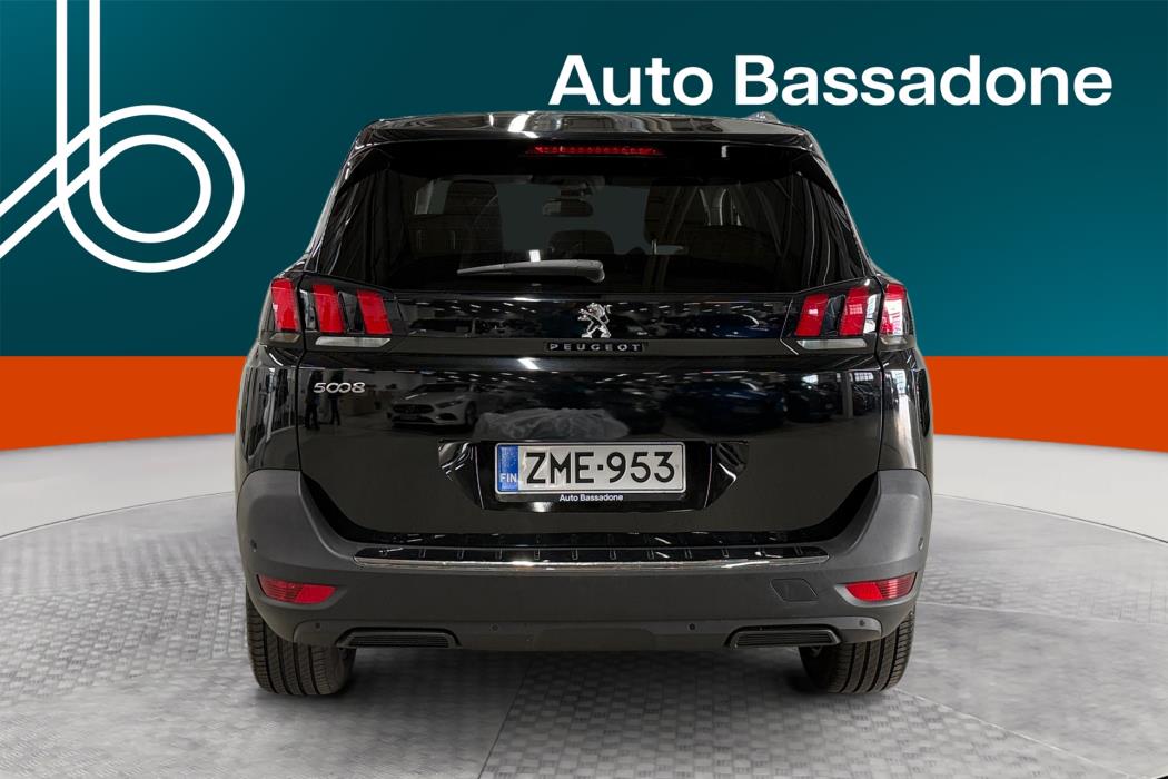 PEUGEOT 5008 2018
