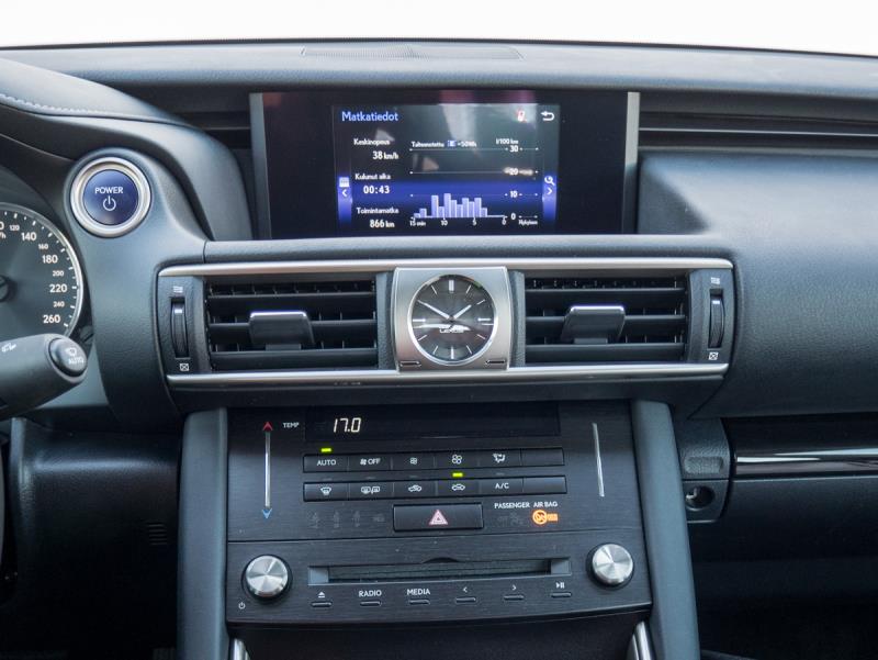 Lexus IS 300h lämpötilan säädin