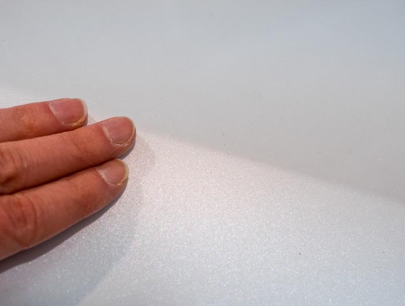 Lexus IS 300h:n helmiäismaali