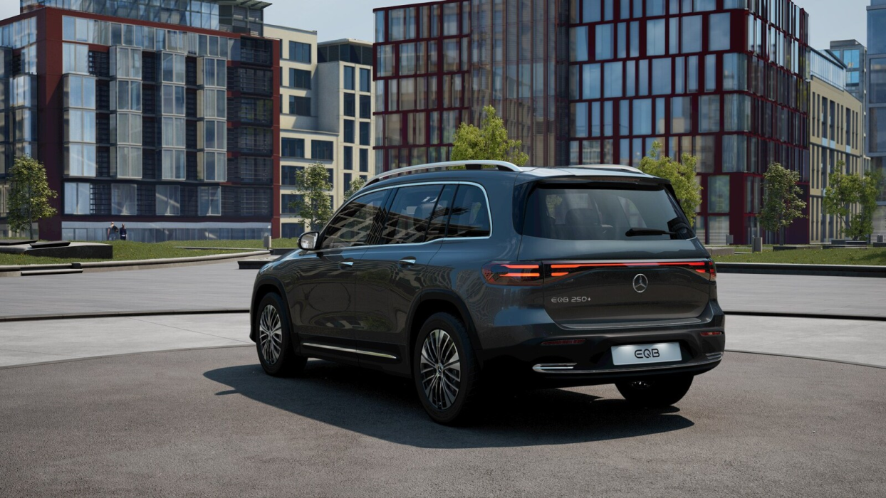Mercedes-Benz EQB 2025
