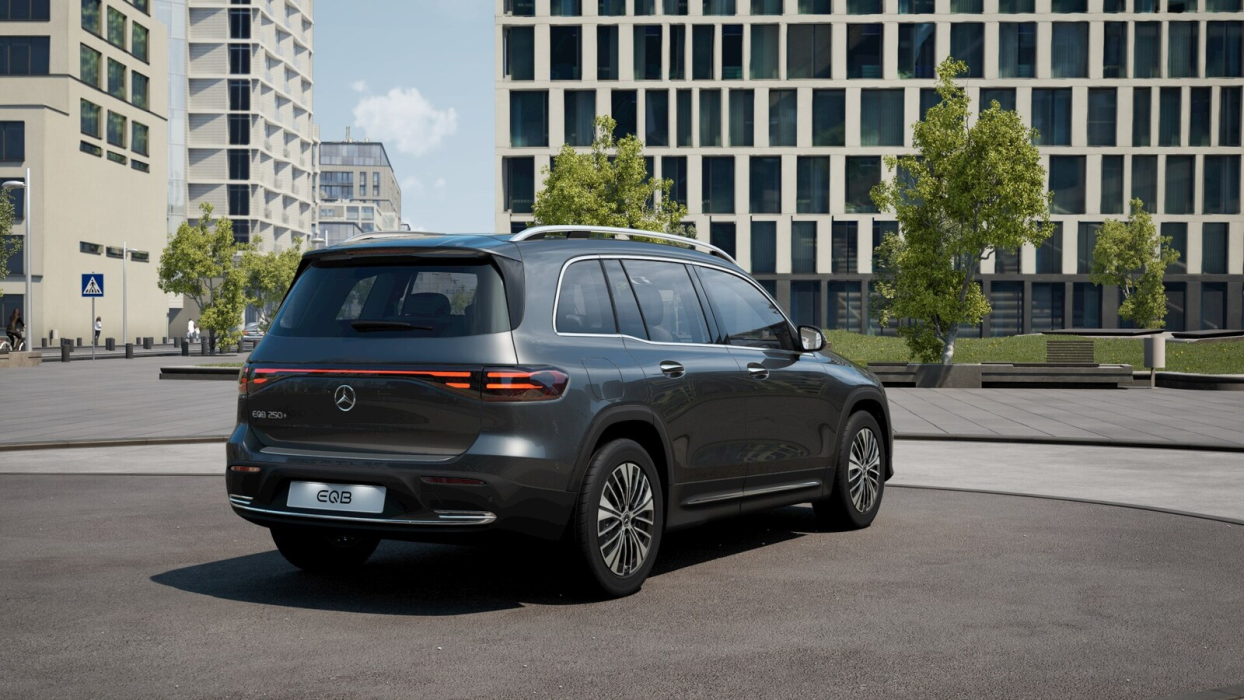 Mercedes-Benz EQB 2025