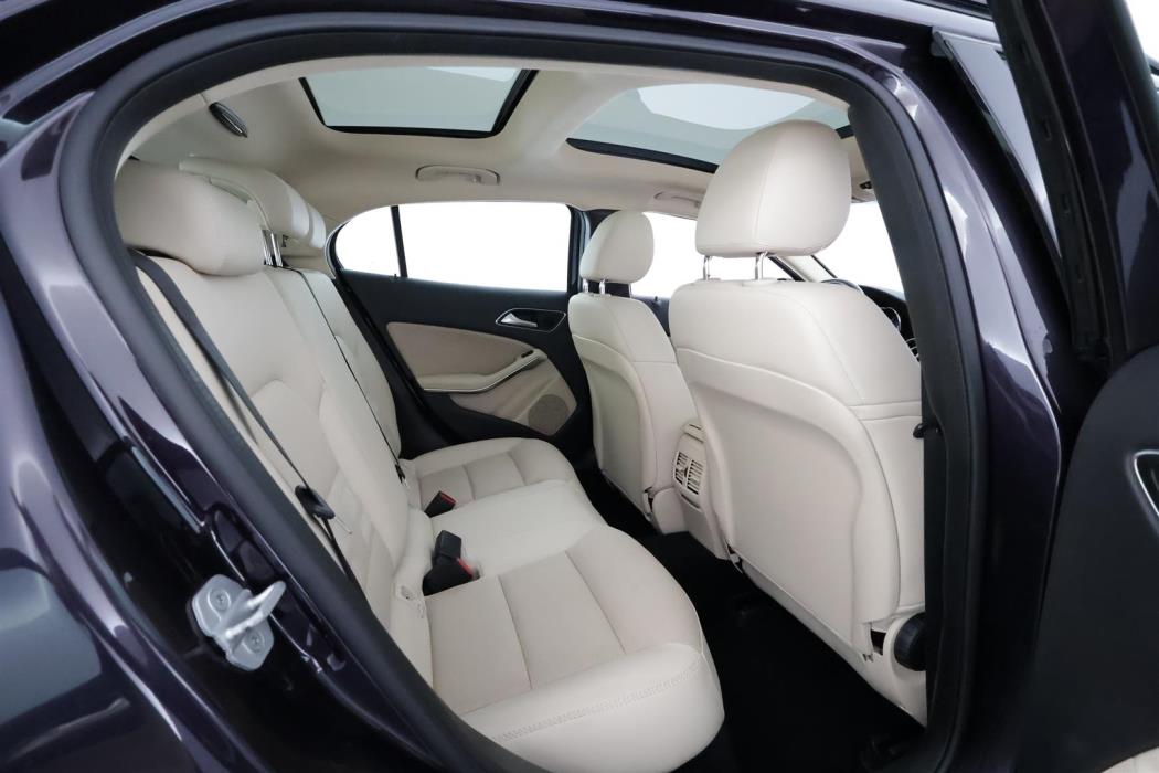 Mercedes-Benz GLA 2015