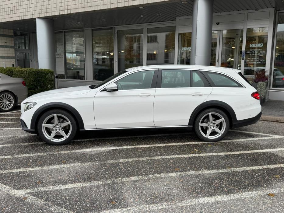 Mercedes-Benz E 2017