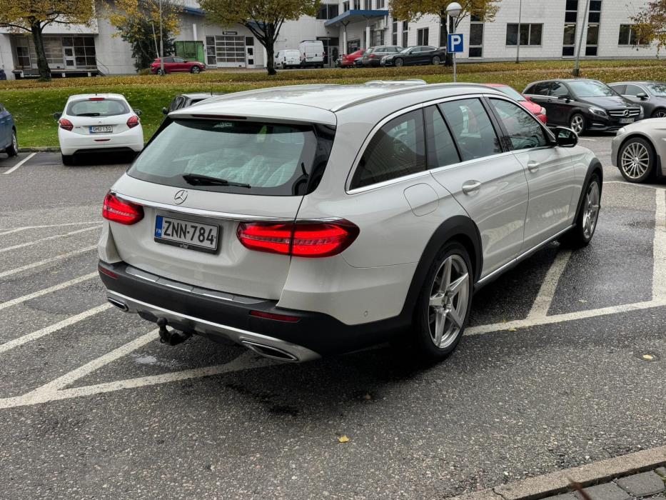 Mercedes-Benz E 2017