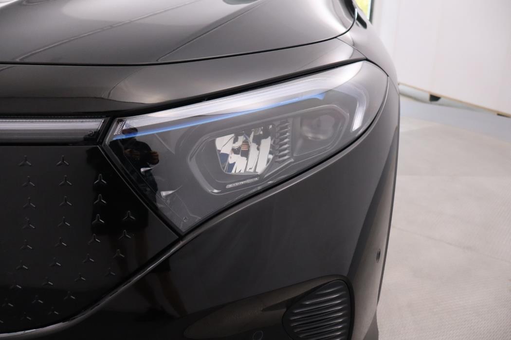 Mercedes-Benz EQB 2024