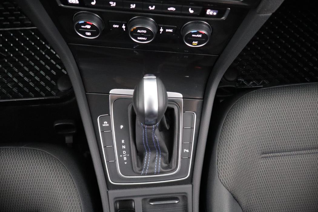 Volkswagen Golf 2020