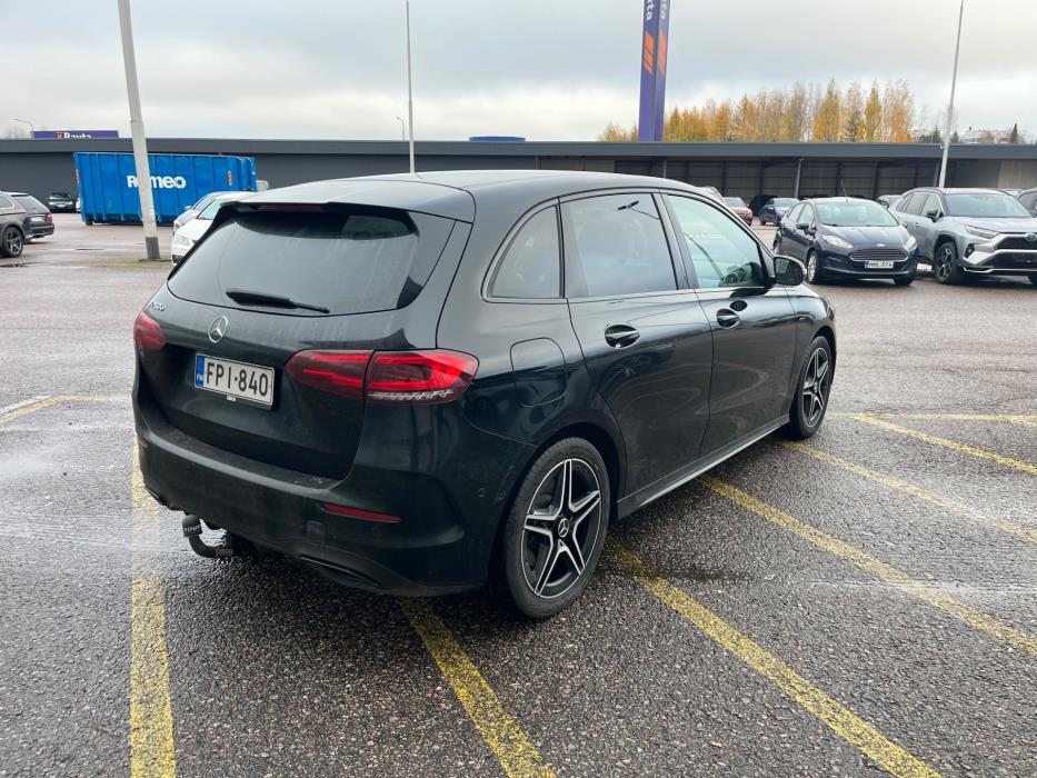 MERCEDES-BENZ B 2020