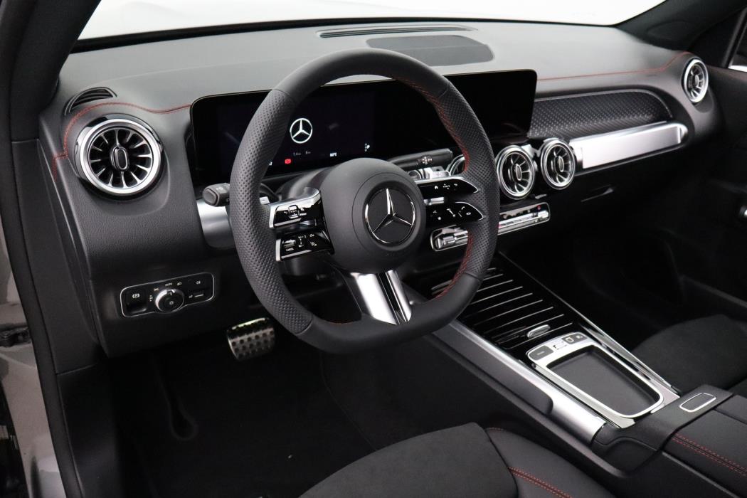 Mercedes-Benz EQB 2024