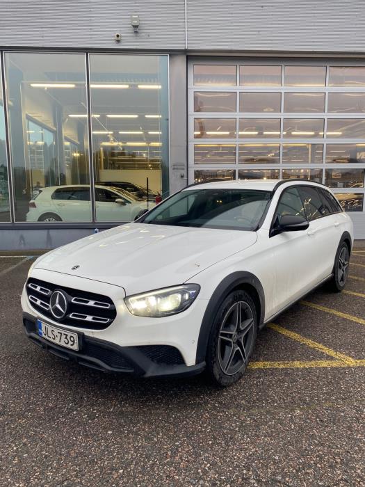 MERCEDES-BENZ E 2021