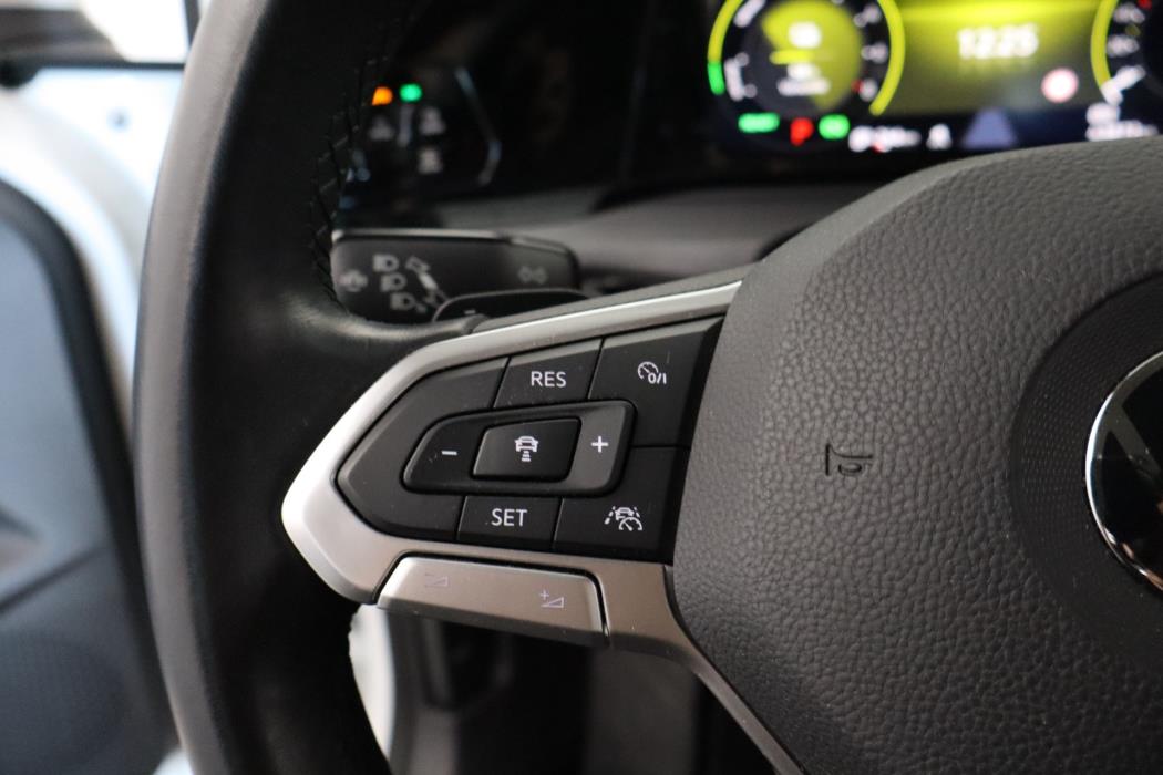 Volkswagen Golf 2021
