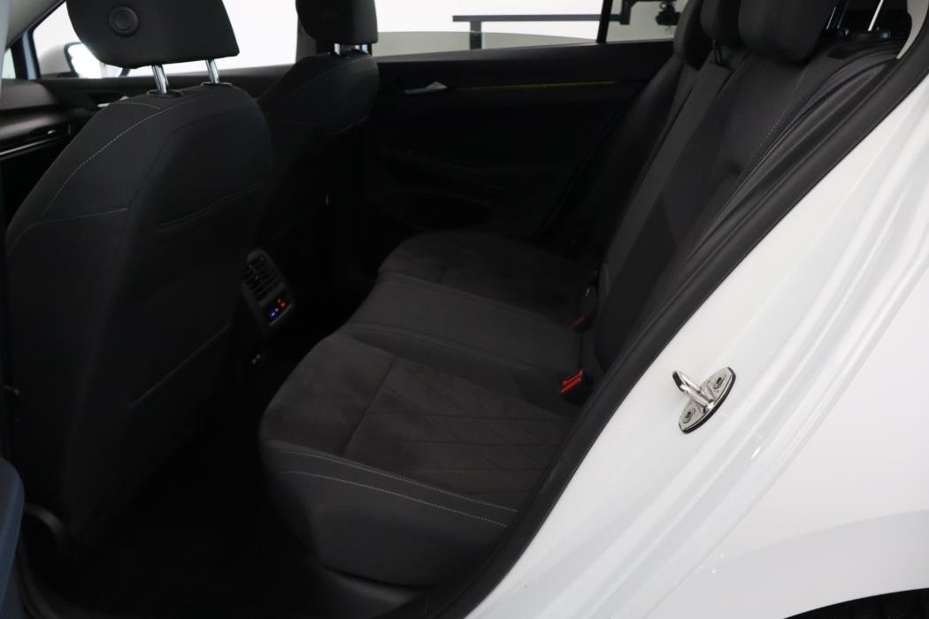 Volkswagen Golf 2021