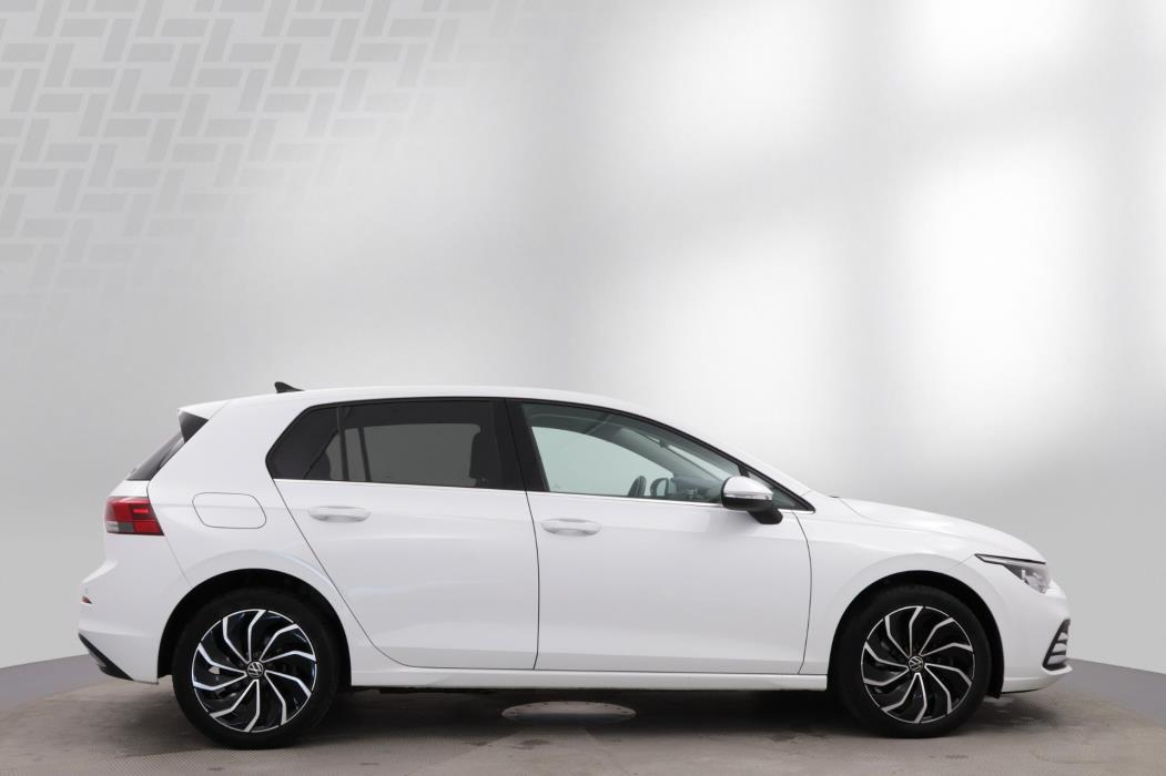 Volkswagen Golf 2021