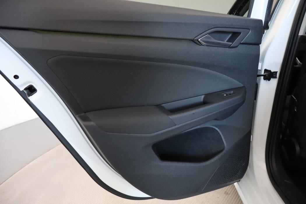 Volkswagen Golf 2021