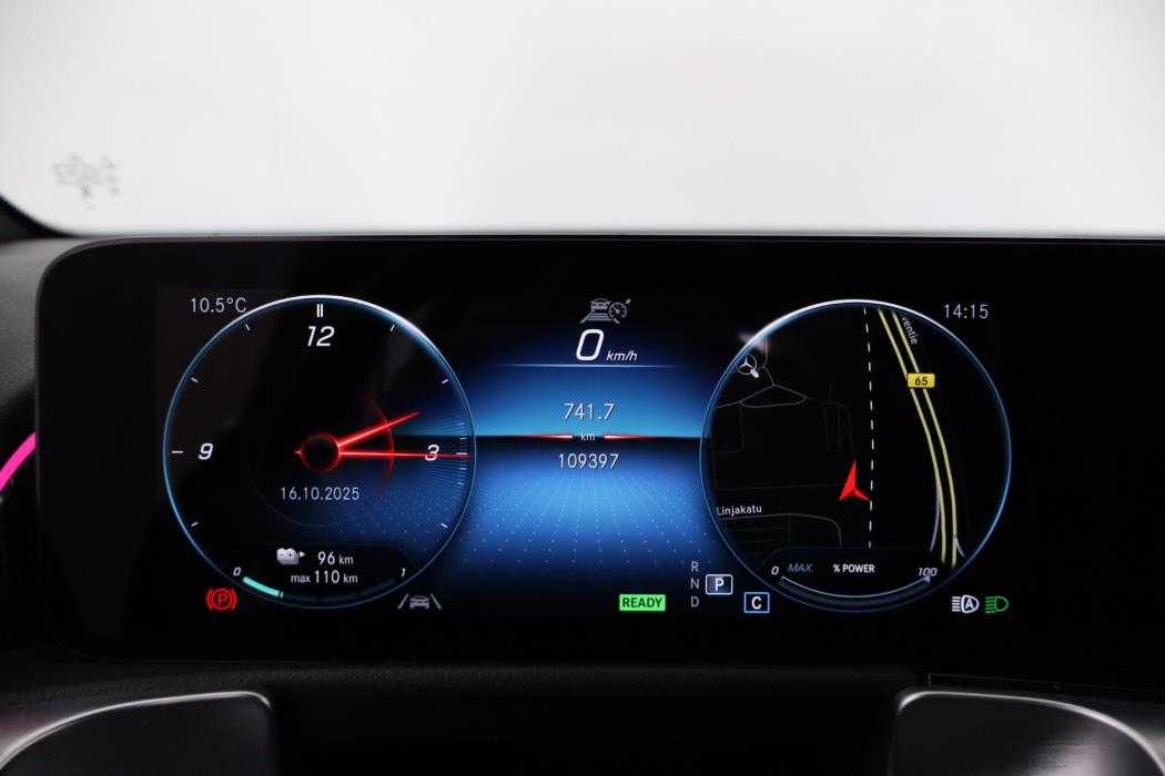 MERCEDES-BENZ EQB 2022