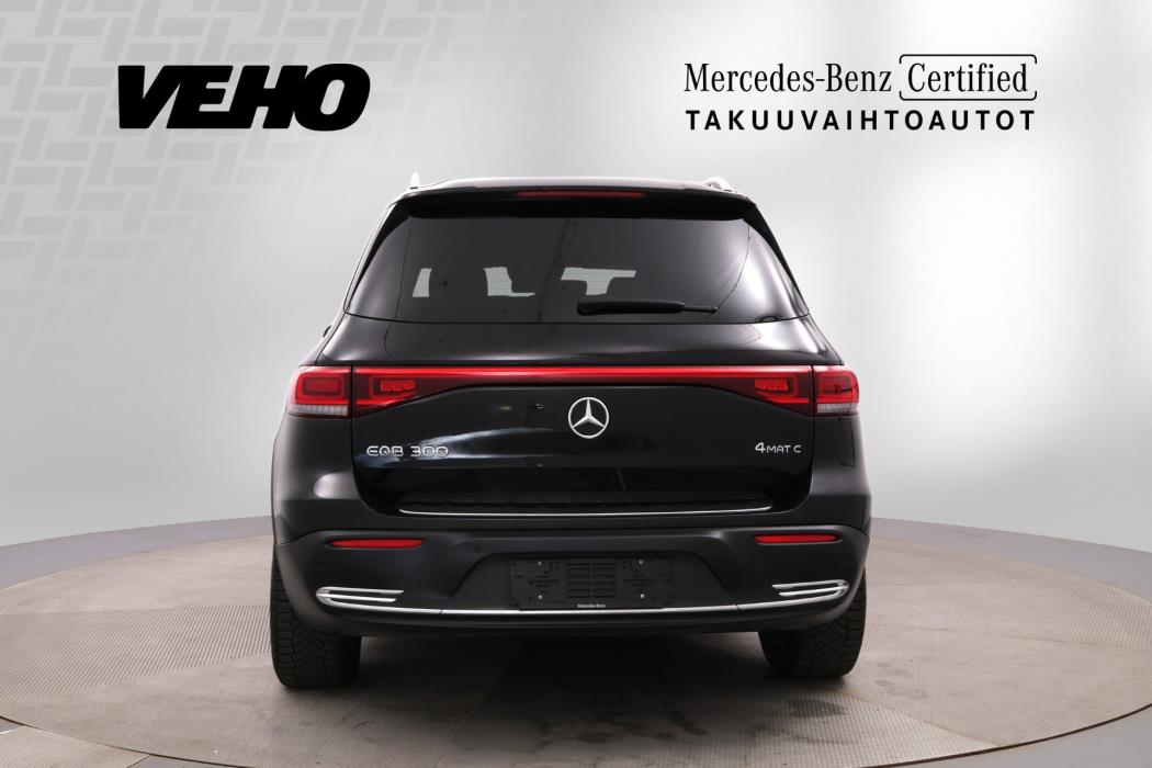 MERCEDES-BENZ EQB 2022