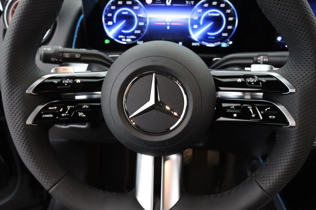 Mercedes-Benz EQB 2025