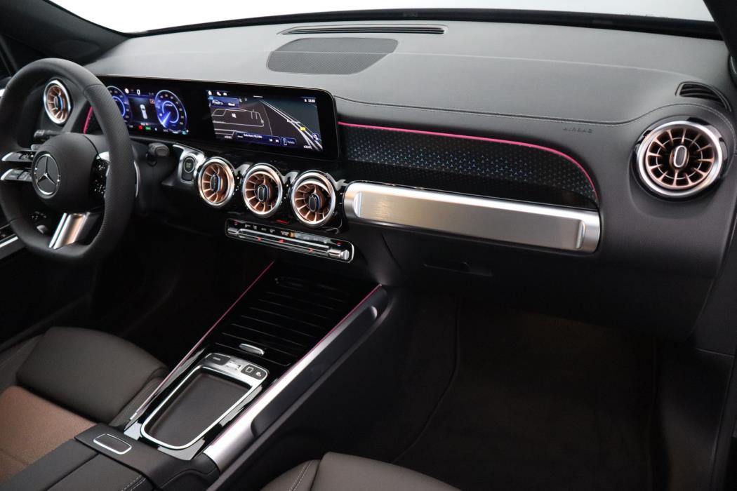 Mercedes-Benz EQB 2025