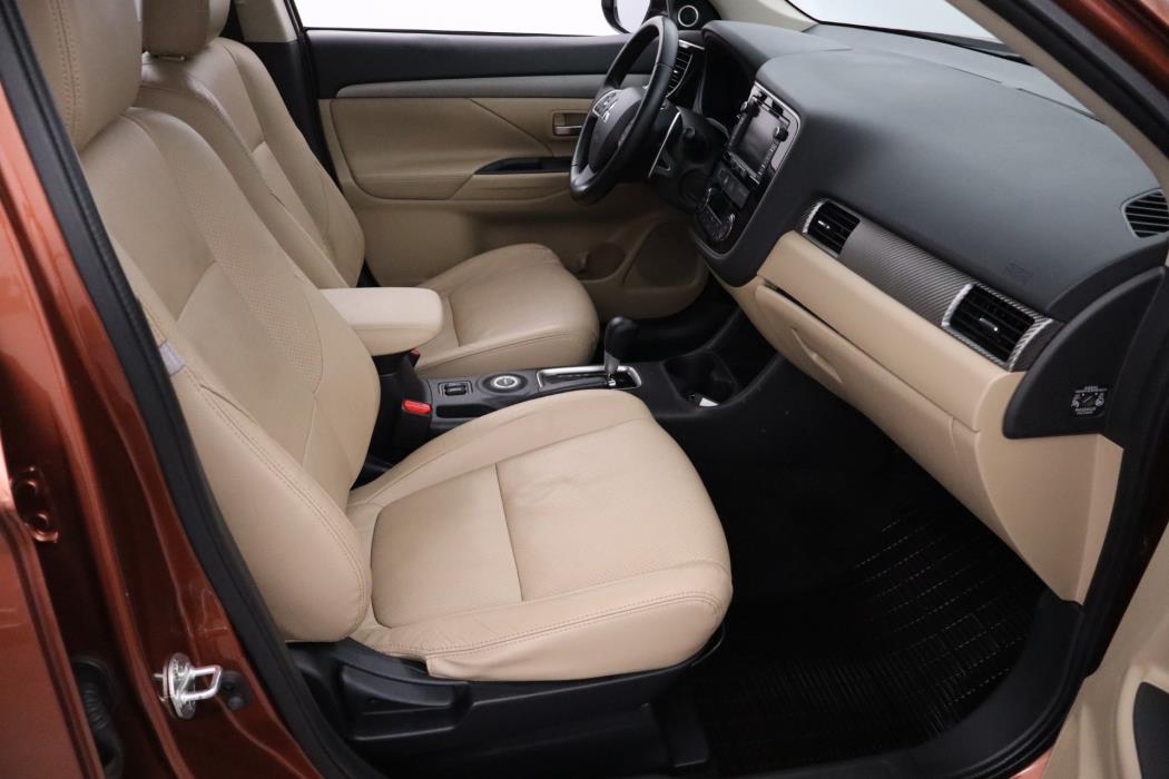 Mitsubishi Outlander 2013