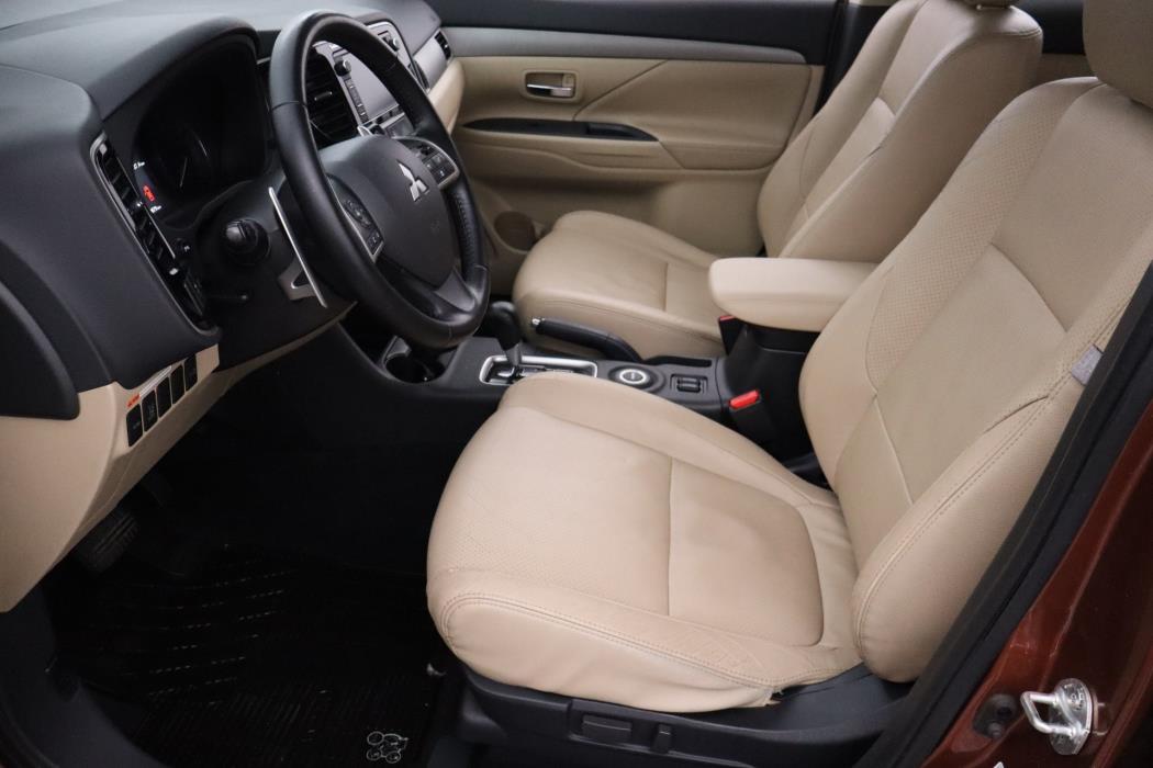 Mitsubishi Outlander 2013