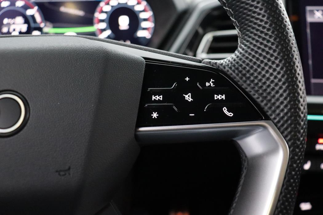 AUDI Q4 e-tron 2023
