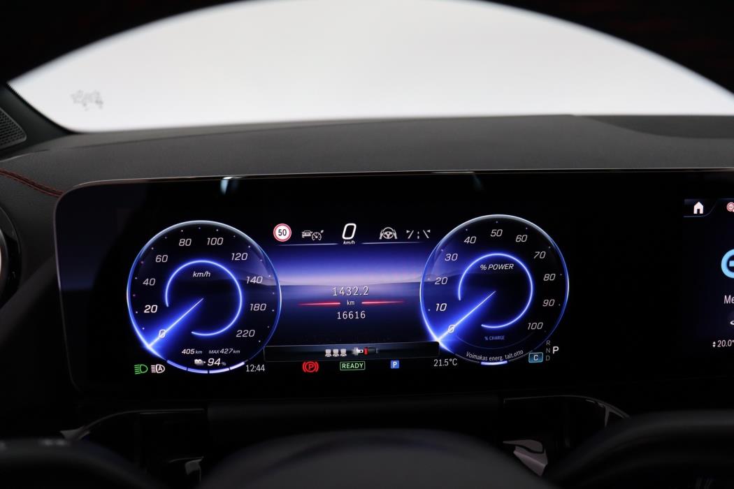MERCEDES-BENZ EQA 2024