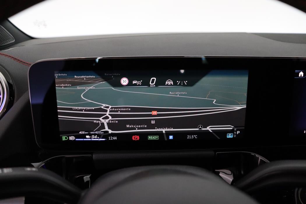MERCEDES-BENZ EQA 2024