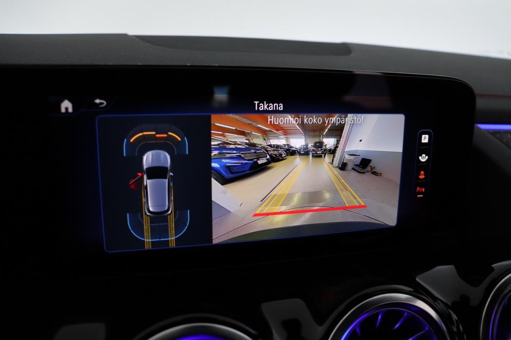 MERCEDES-BENZ EQA 2024