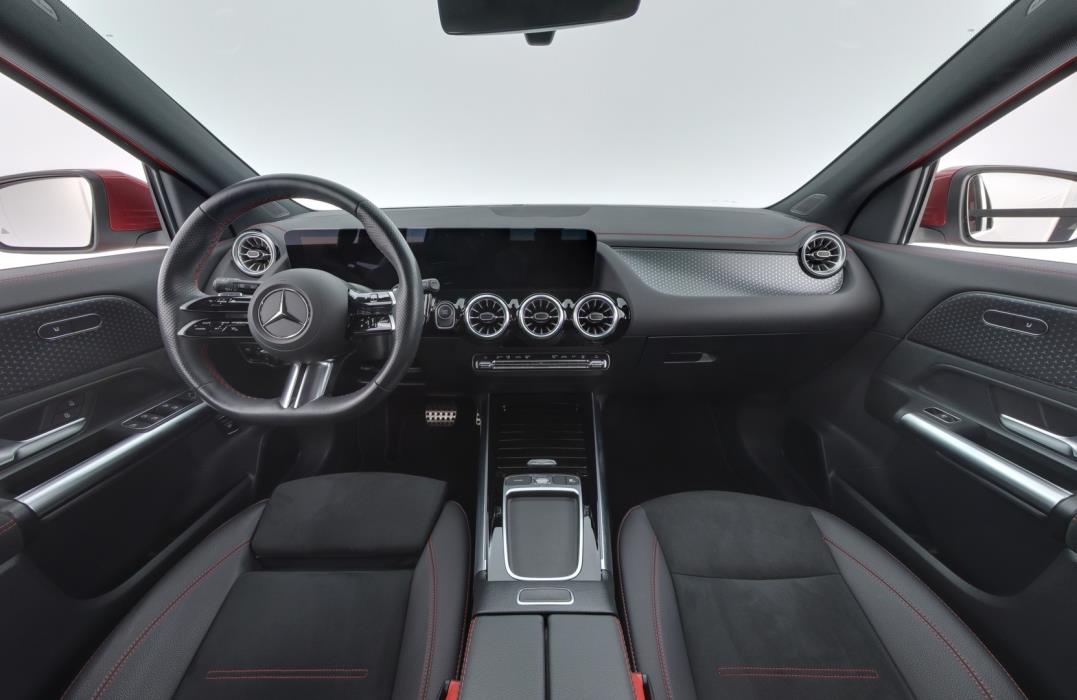 MERCEDES-BENZ EQA 2024
