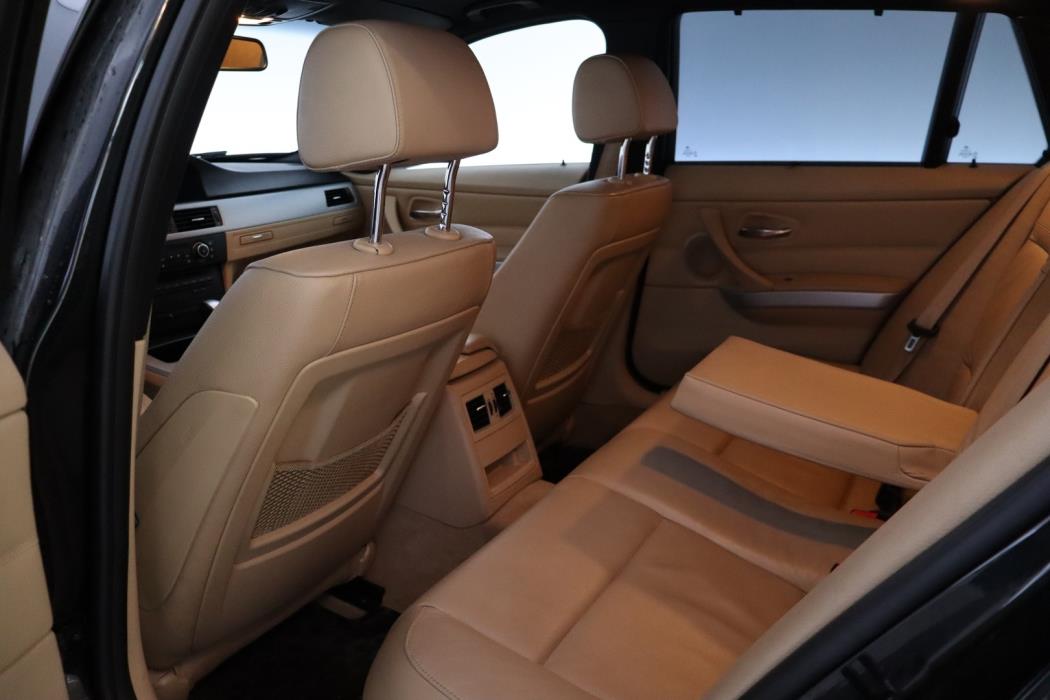 BMW 325 2010