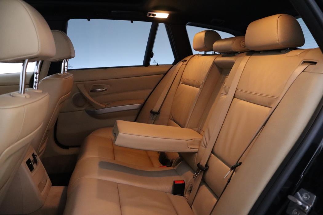 BMW 325 2010