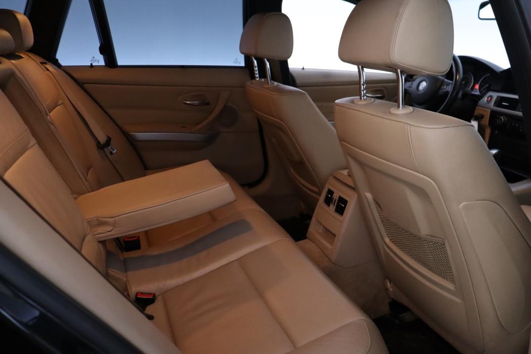 BMW 325 2010