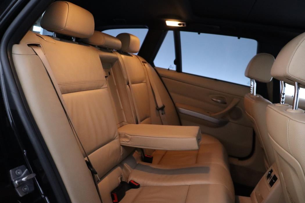 BMW 325 2010
