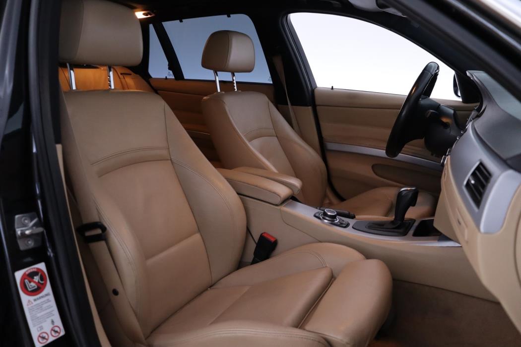 BMW 325 2010