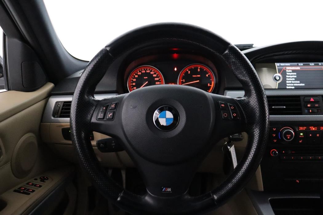 BMW 325 2010