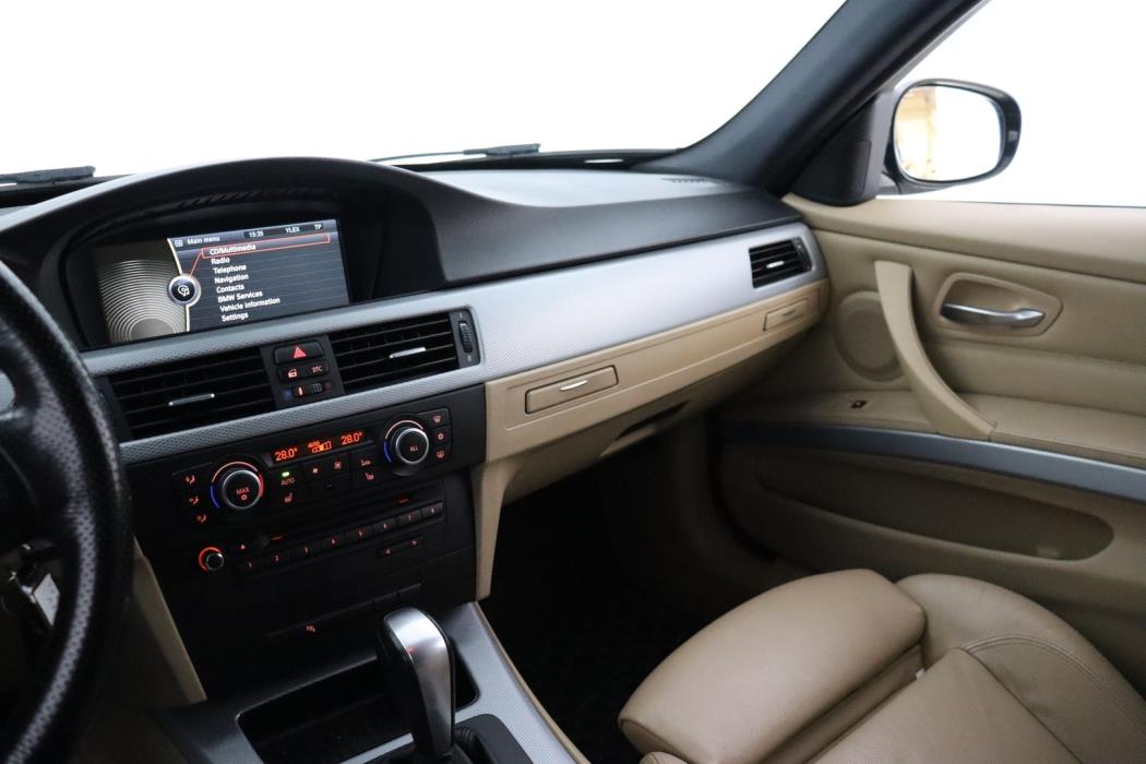 BMW 325 2010