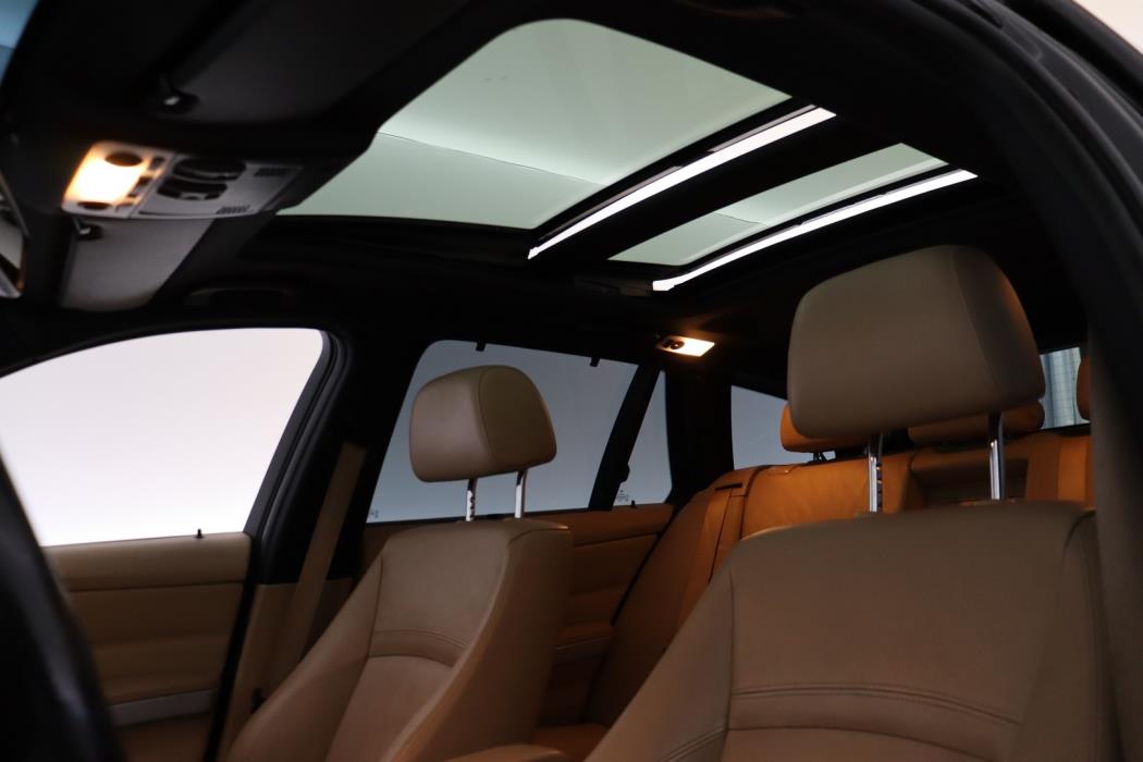 BMW 325 2010