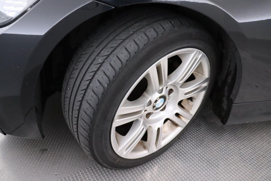 BMW 325 2010