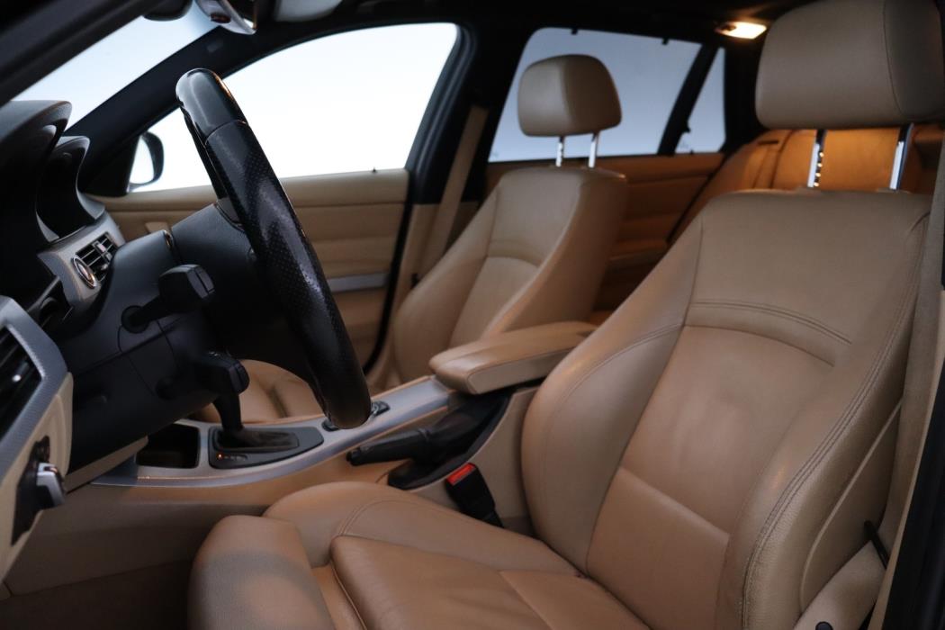 BMW 325 2010