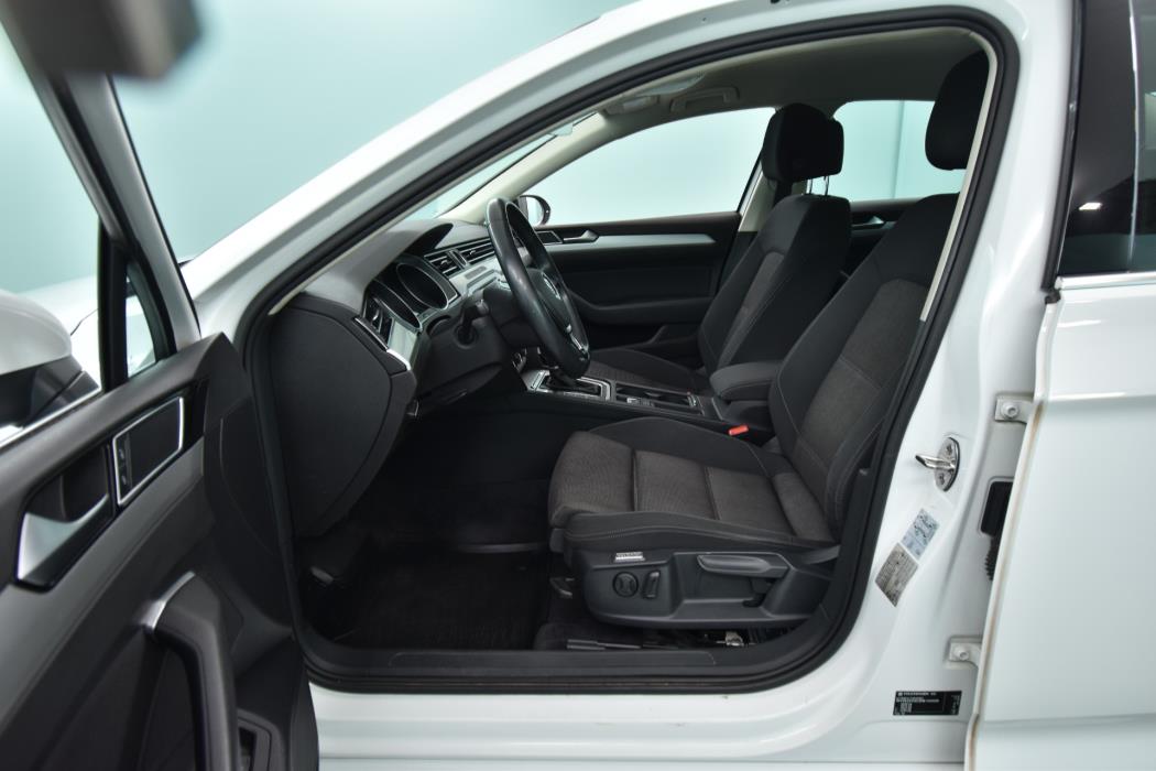 VOLKSWAGEN Passat 2017
