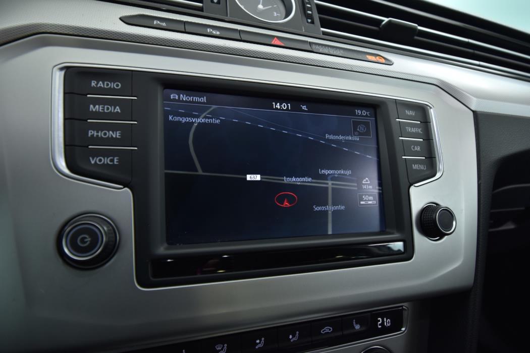 VOLKSWAGEN Passat 2017