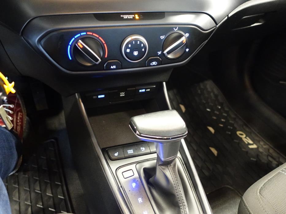 HYUNDAI i20 Hatchback 2022