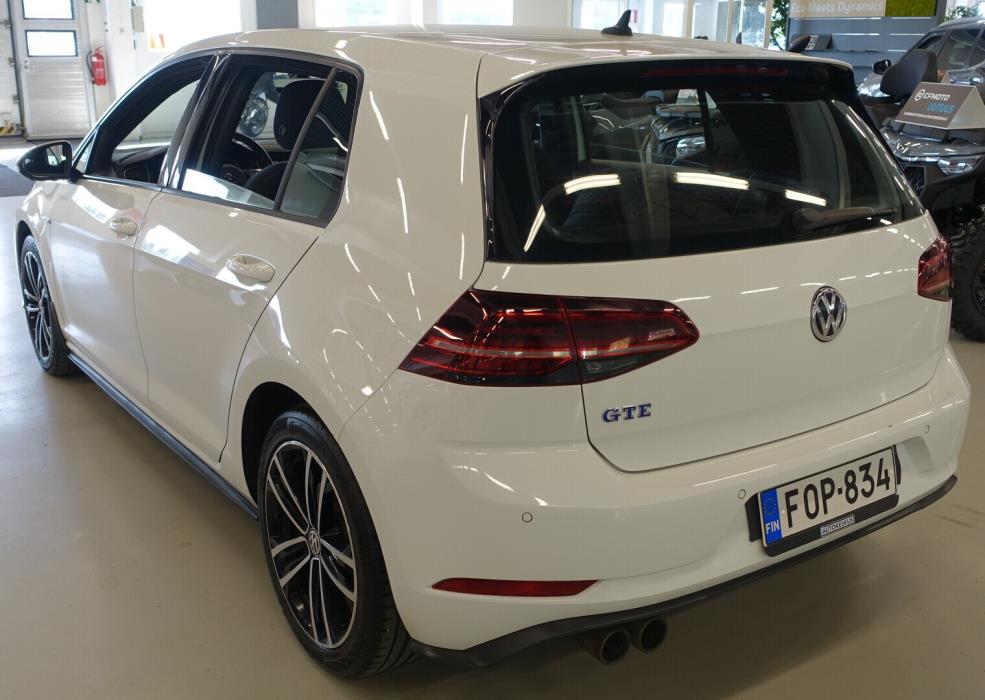 VOLKSWAGEN Golf 2017