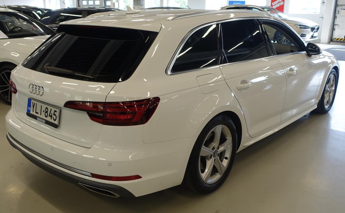AUDI A4 2019