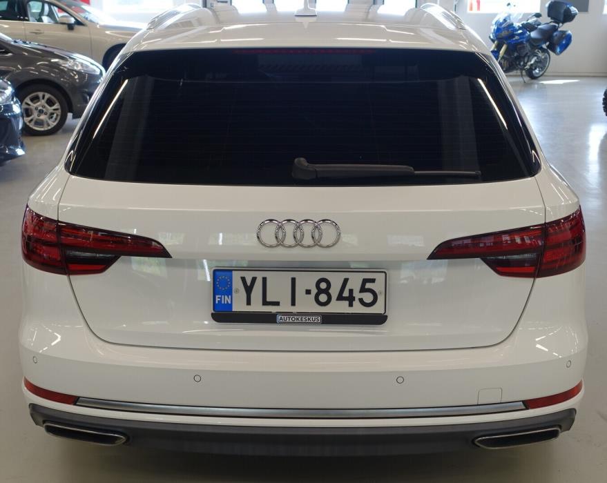 AUDI A4 2019