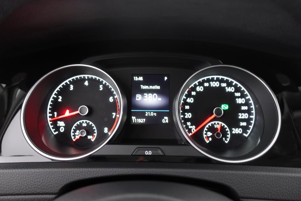 VOLKSWAGEN Golf 2016